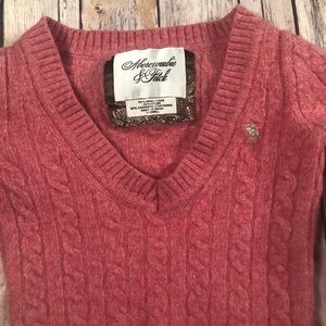 Abercrombie & Fitch sweater